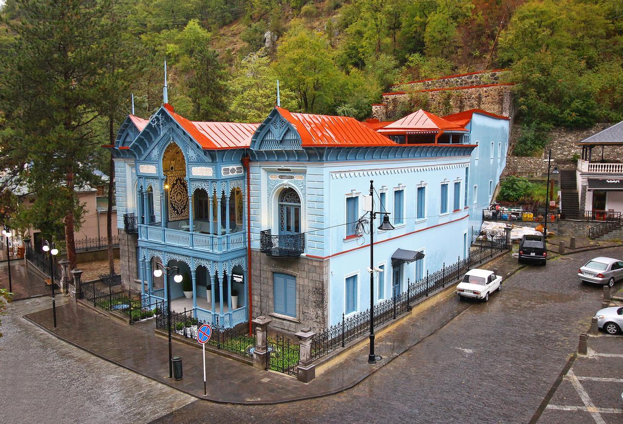 Golden Tulip Borjomi Hotel Ngoại thất bức ảnh