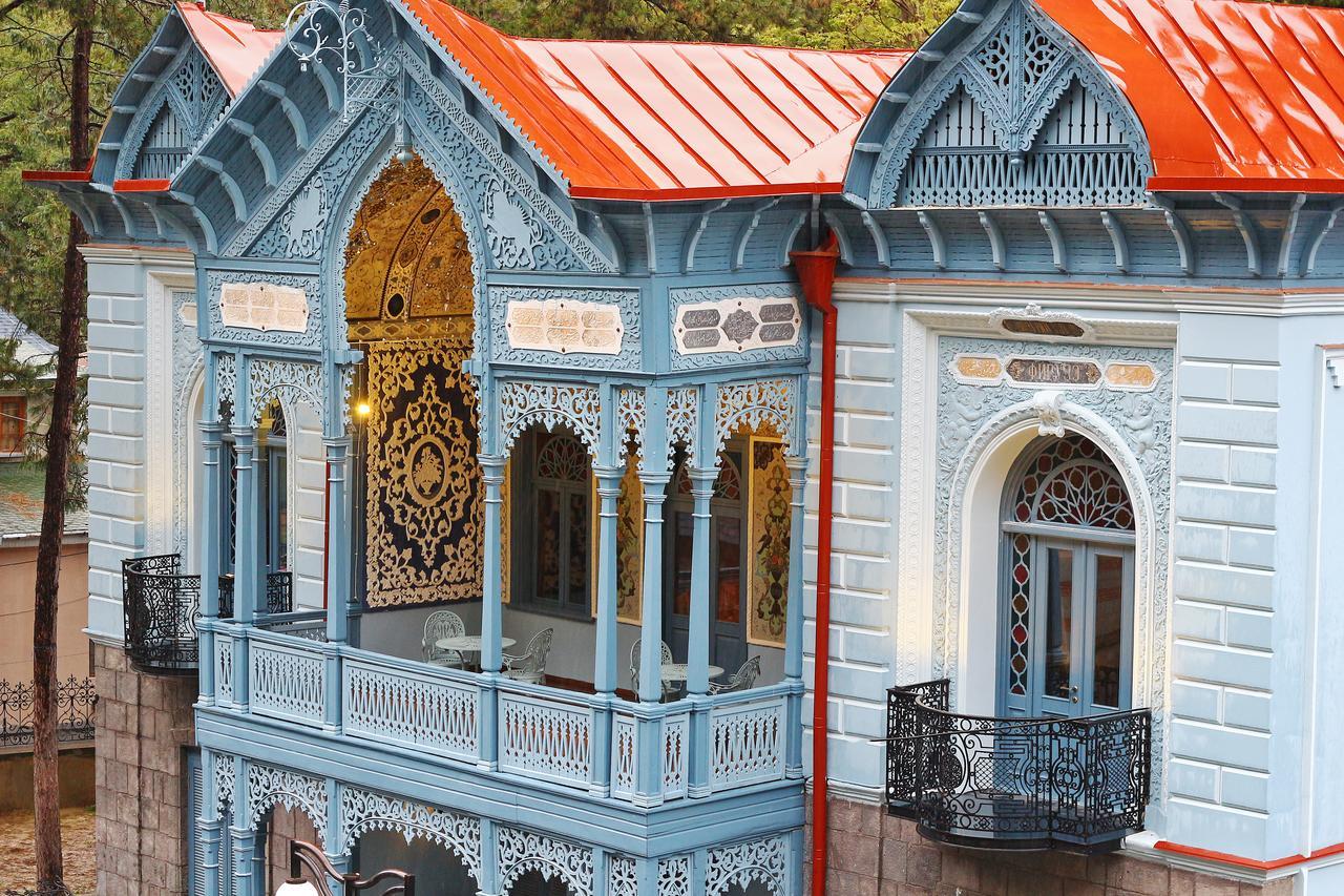 Golden Tulip Borjomi Hotel Ngoại thất bức ảnh