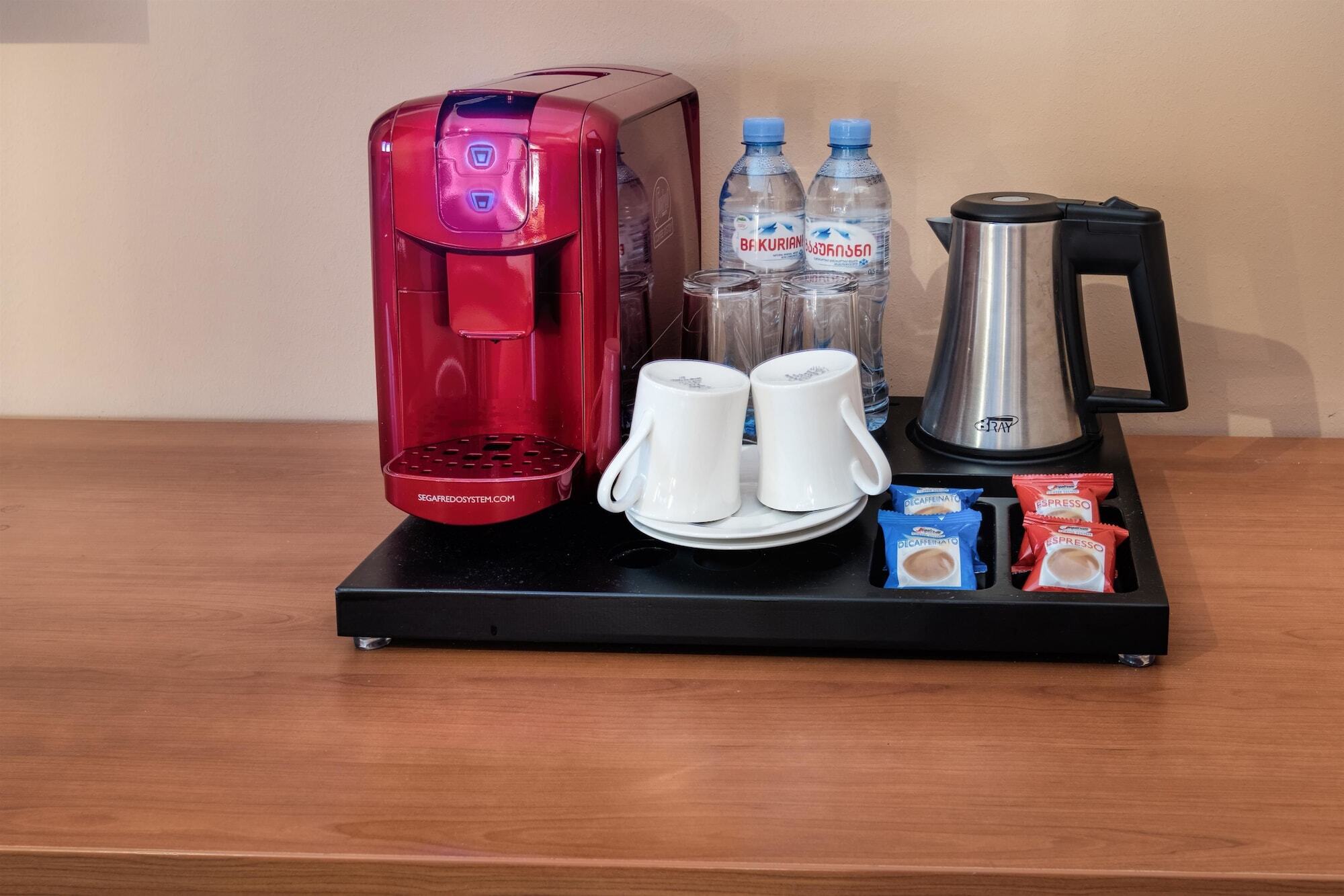 Golden Tulip Borjomi Hotel Ngoại thất bức ảnh
