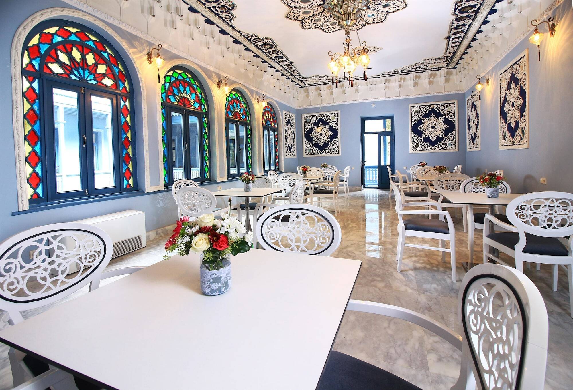 Golden Tulip Borjomi Hotel Ngoại thất bức ảnh