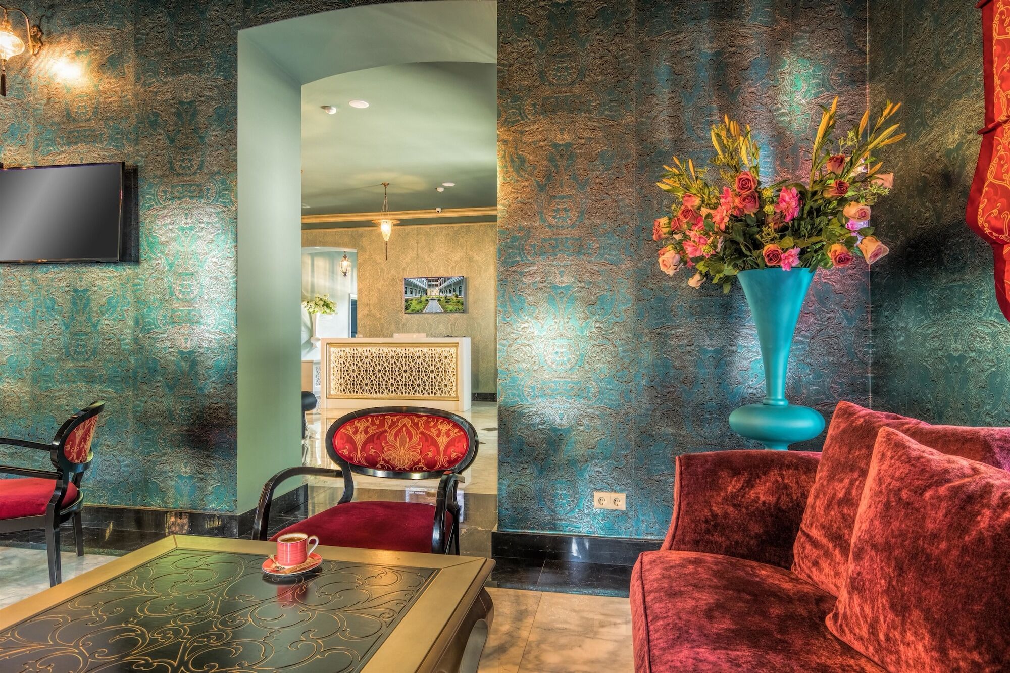 Golden Tulip Borjomi Hotel Ngoại thất bức ảnh